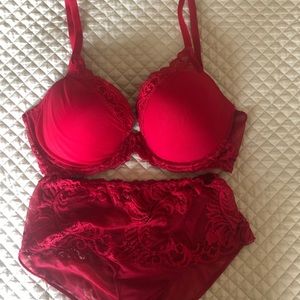 Natori bright red Bra and matching panty set